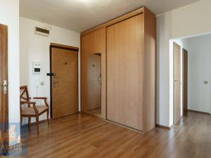 Pronájem bytu 3+1, Praha - Podolí, Kubištova, 93 m2