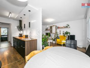 Prodej bytu 3+1, Praha, Bašteckého, 76 m2