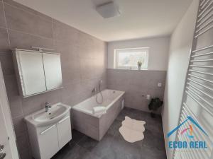 Prodej bytu 2+1, Stará Paka - Ústí, 81 m2