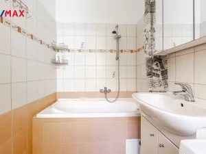 Prodej bytu 3+kk, Karlovy Vary, Jugoslávská, 82 m2