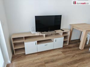 Pronájem bytu 1+kk, Praha - Hloubětín, Kolbenova, 34 m2