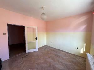 Prodej bytu 2+1, Nová Role, Tovární, 54 m2