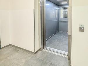 Pronájem bytu 2+kk, Praha - Vysočany, Oktábcových, 54 m2
