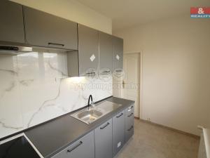 Pronájem bytu 3+1, Ostrov, Májová, 70 m2