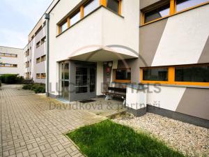 Pronájem bytu 1+kk, Praha - Hostavice, U Hostavického potoka, 33 m2