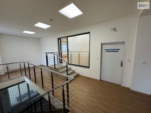 Pronájem obchodního prostoru, Praha - Háje, Hviezdoslavova, 364 m2