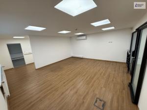 Pronájem obchodního prostoru, Praha - Háje, Hviezdoslavova, 364 m2