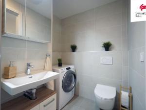 Pronájem bytu 1+kk, Praha - Troja, Mazurská, 32 m2