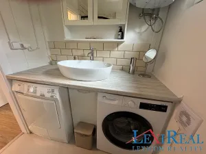 Prodej apartmánu, Praha - Holešovice, Sanderova, 65 m2