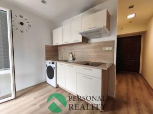 Prodej bytu 1+1, Karlovy Vary, K. Čapka, 41 m2