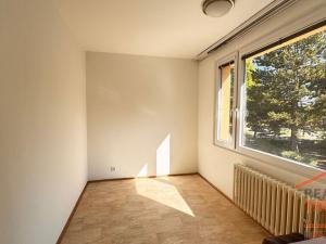 Pronájem bytu 3+1, Hradec Králové, Kyjevská, 63 m2