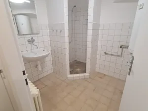 Pronájem obchodního prostoru, Praha - Smíchov, Holečkova, 75 m2