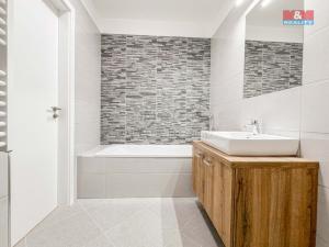 Pronájem bytu 2+kk, Praha - Třebonice, Thomasova, 57 m2