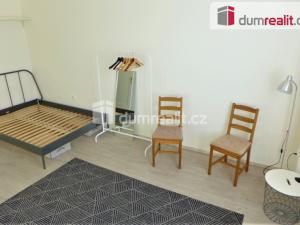 Pronájem bytu 1+1, Praha - Nusle, Štětkova, 31 m2