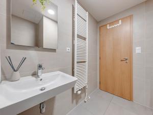 Pronájem bytu 1+kk, Praha - Holešovice, U průhonu, 35 m2