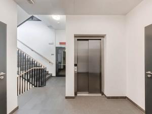 Pronájem bytu 1+kk, Praha - Holešovice, U průhonu, 35 m2