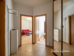 Pronájem bytu 2+kk, Praha - Smíchov, Na Neklance, 52 m2