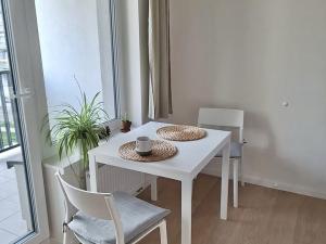 Pronájem bytu 1+kk, Praha - Troja, Hnězdenská, 34 m2