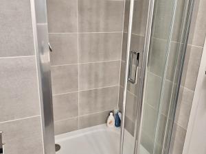 Pronájem bytu 1+kk, Praha - Troja, Hnězdenská, 34 m2