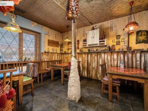 Prodej restaurace, Stará Huť, Dělnická, 300 m2