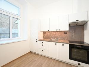 Pronájem bytu 1+kk, Praha - Holešovice, Komunardů, 32 m2