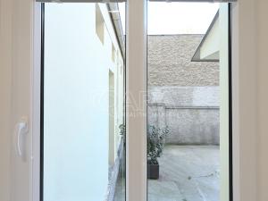 Pronájem bytu 1+kk, Praha - Holešovice, Komunardů, 32 m2