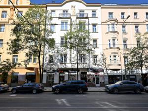Pronájem bytu 1+kk, Praha - Holešovice, Komunardů, 32 m2