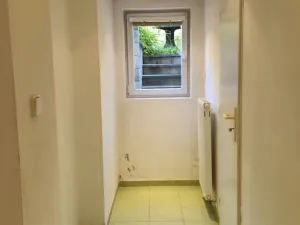Pronájem bytu 1+kk, Praha - Záběhlice, náměstí Mezi zahrádkami, 30 m2