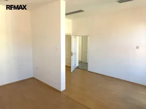 Prodej obchodního prostoru, Třebíč - Jejkov, Smila Osovského, 250 m2