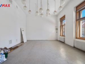 Pronájem historického objektu, Hradec Králové, Tomkova, 1502 m2