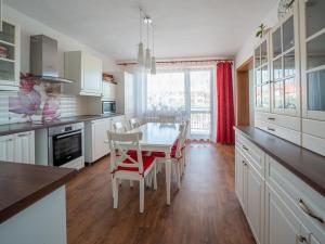 Prodej rodinného domu, Moravany, Slunná, 270 m2