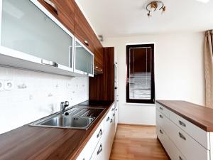 Pronájem bytu 2+kk, Praha - Košíře, Musílkova, 70 m2