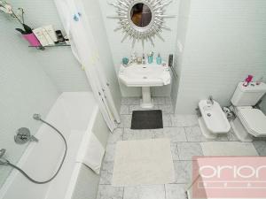 Pronájem bytu 4+1, Praha - Smíchov, Drtinova, 120 m2