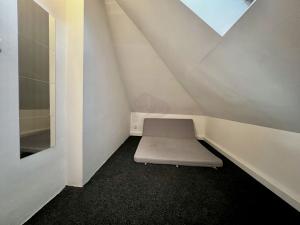 Pronájem bytu 3+1, Praha - Strašnice, Pod strání, 42 m2