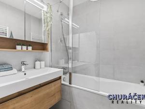 Prodej bytu 3+kk, Praha - Kobylisy, Bojasova, 73 m2