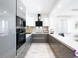 Pronájem vícegeneračního domu, Praha - Újezd, 131 m2