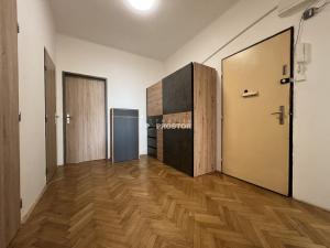 Pronájem bytu 2+1, Praha - Vinohrady, Velehradská, 77 m2