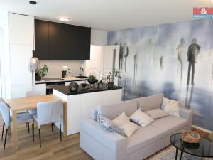 Pronájem bytu 2+kk, Praha - Horní Měcholupy, 52 m2