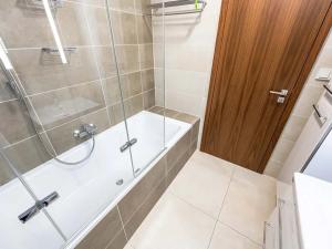 Pronájem bytu 2+kk, Praha - Jinonice, Kloudova, 59 m2