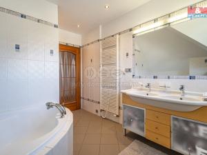 Prodej rodinného domu, Veltrusy, U Stadionu, 180 m2
