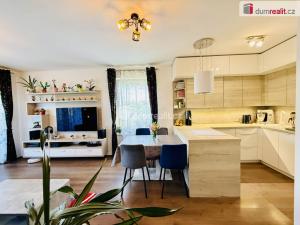 Prodej bytu 3+kk, Praha - Horní Měcholupy, Mantovská, 77 m2