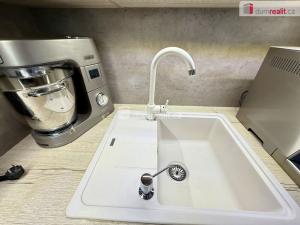 Prodej bytu 3+kk, Praha - Horní Měcholupy, Mantovská, 77 m2