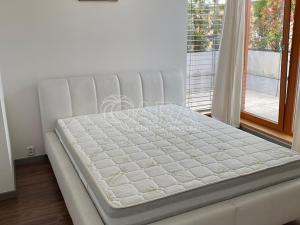 Pronájem bytu 2+kk, Praha - Žižkov, Květinková, 45 m2