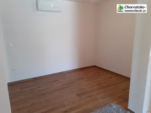 Prodej rodinného domu, Novalja, Chorvatsko, 117 m2