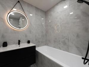 Prodej bytu 2+1, Praha - Lhotka, Zálesí, 42 m2