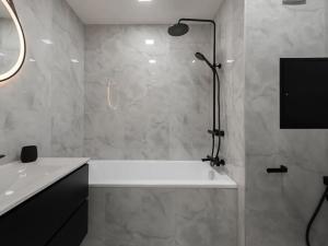 Prodej bytu 2+1, Praha - Lhotka, Zálesí, 42 m2