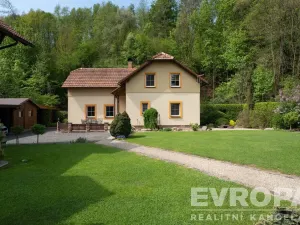 Prodej komerční nemovitosti, Dolní Lánov, 171 m2