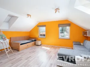 Prodej komerční nemovitosti, Dolní Lánov, 171 m2