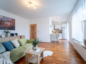 Pronájem bytu 2+kk, Praha - Radlice, Klímova, 65 m2