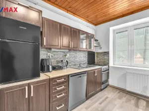 Prodej bytu 2+1, Hostinné, Náměstí, 70 m2